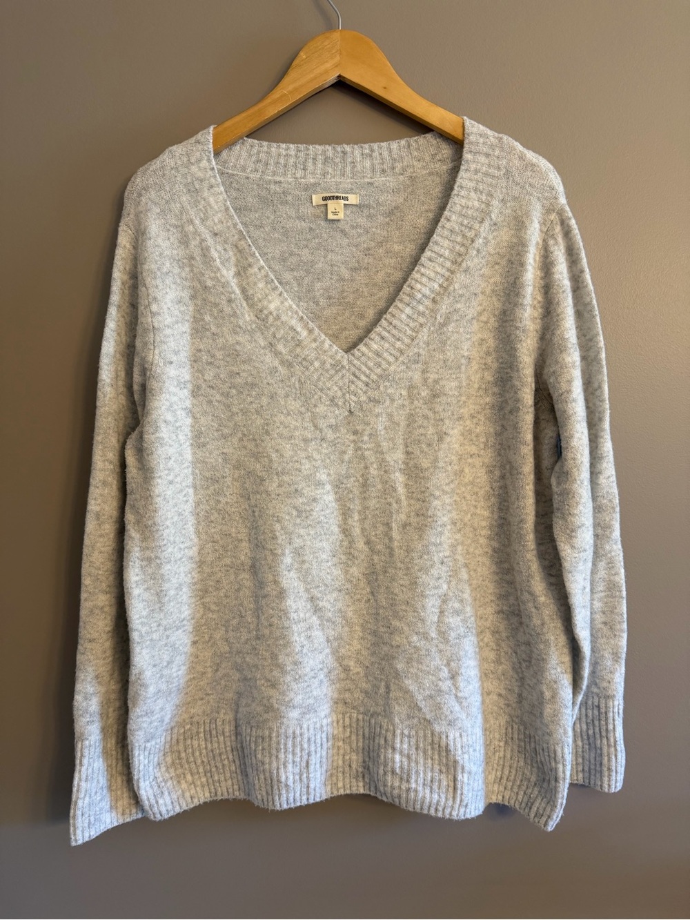 Goodthreads Heather Gray V-Neck Wool Blend Knit Sweater Size L